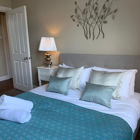 Lord Raglan House Apartments 2Br With Parking Windsor Exterior photo