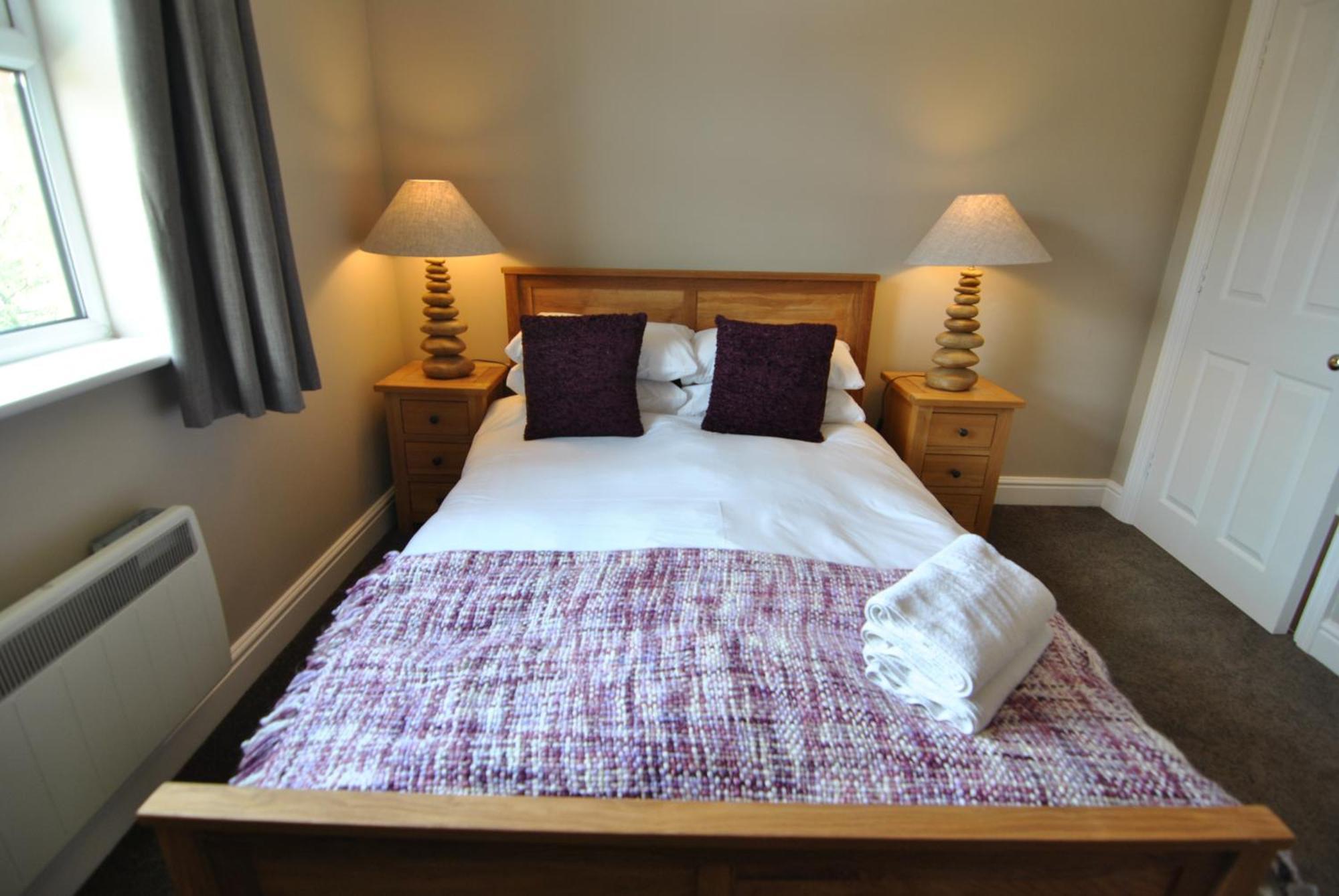 Lord Raglan House Apartments 2Br With Parking Windsor Exterior photo