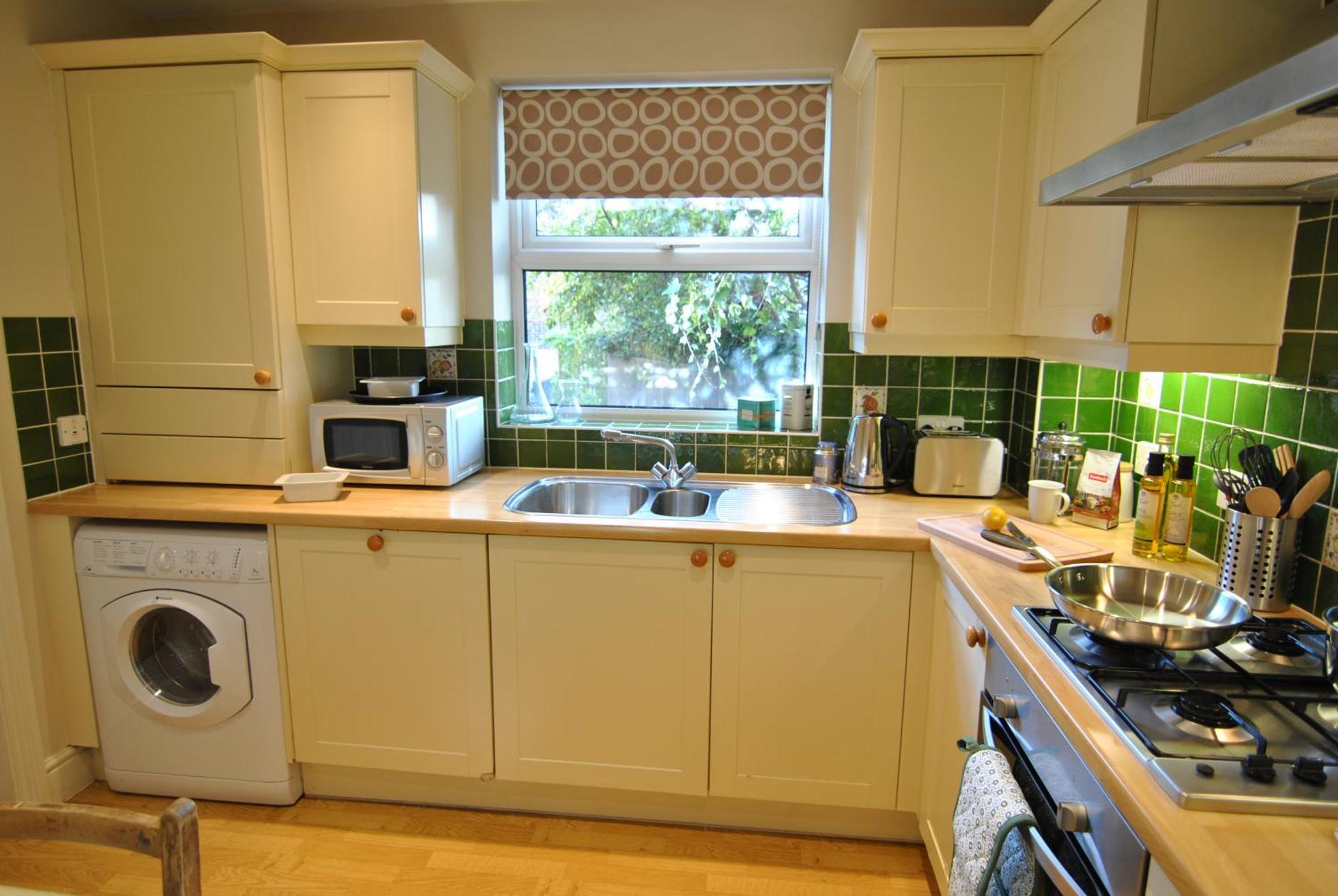 Lord Raglan House Apartments 2Br With Parking Windsor Exterior photo